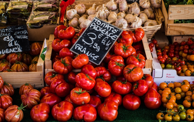 epicerie-CALLAS-min_tomatoes-4050245